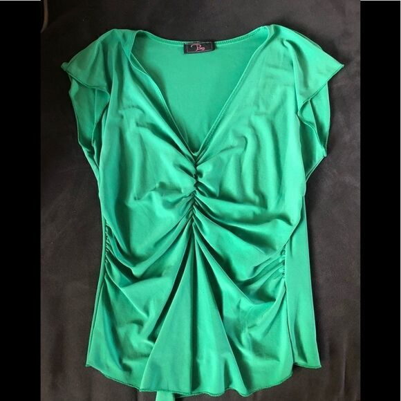 Ping short sleeve green top. Rouched center with stretch - Picture 1 of 4